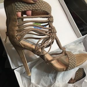 Brand New Cape Robin Army Green strappy heels